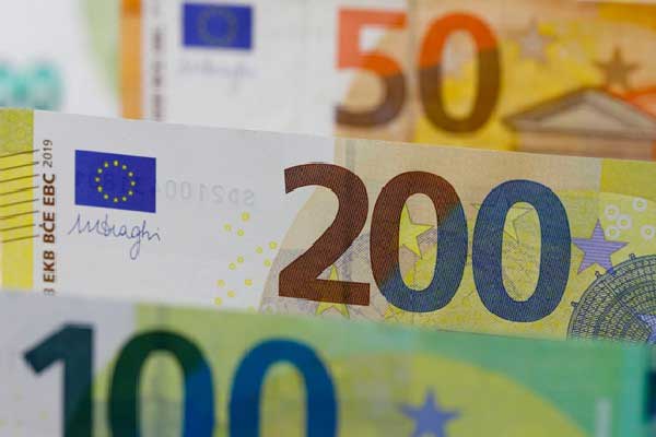 金浔资源午前涨超5% 昨日发生转仓存仓行为公司称更名符合主营业务发展需要